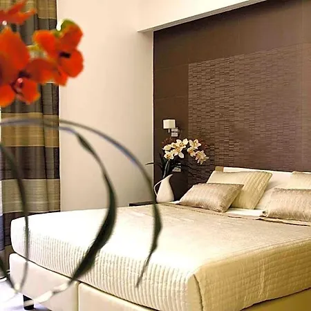 Interno 5 4* Roma