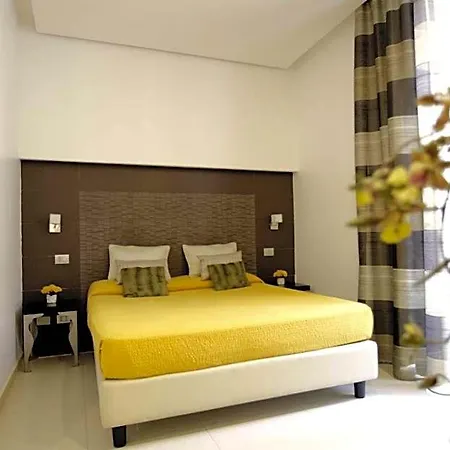 Interno 5 4* Roma