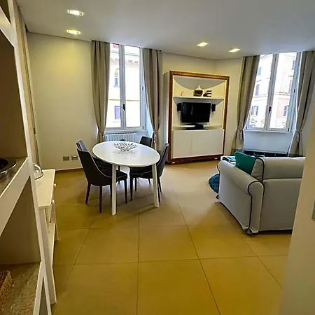 Interno 5 Oda ve Kahvaltı Roma
