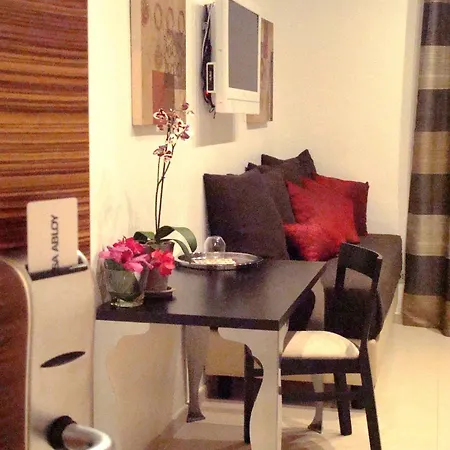 Interno 5 לינה וארוחת בוקר