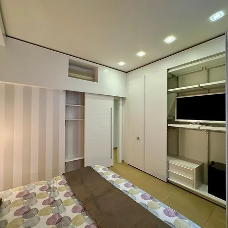 Interno 5 Rom