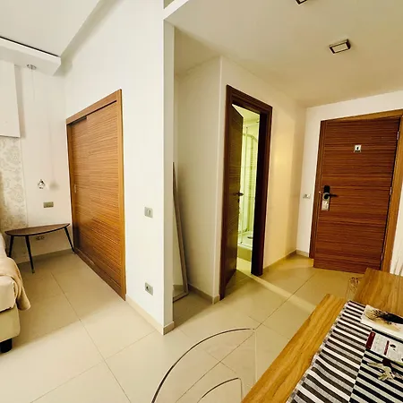 Interno 5 4*