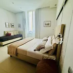 Interno 5 Bed & Breakfast 4*